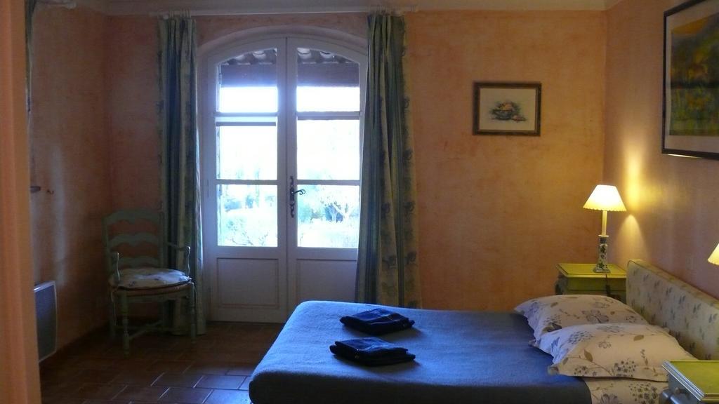 Les Bastides De L'Auviduery Vila Moissac-Bellevue Quarto foto